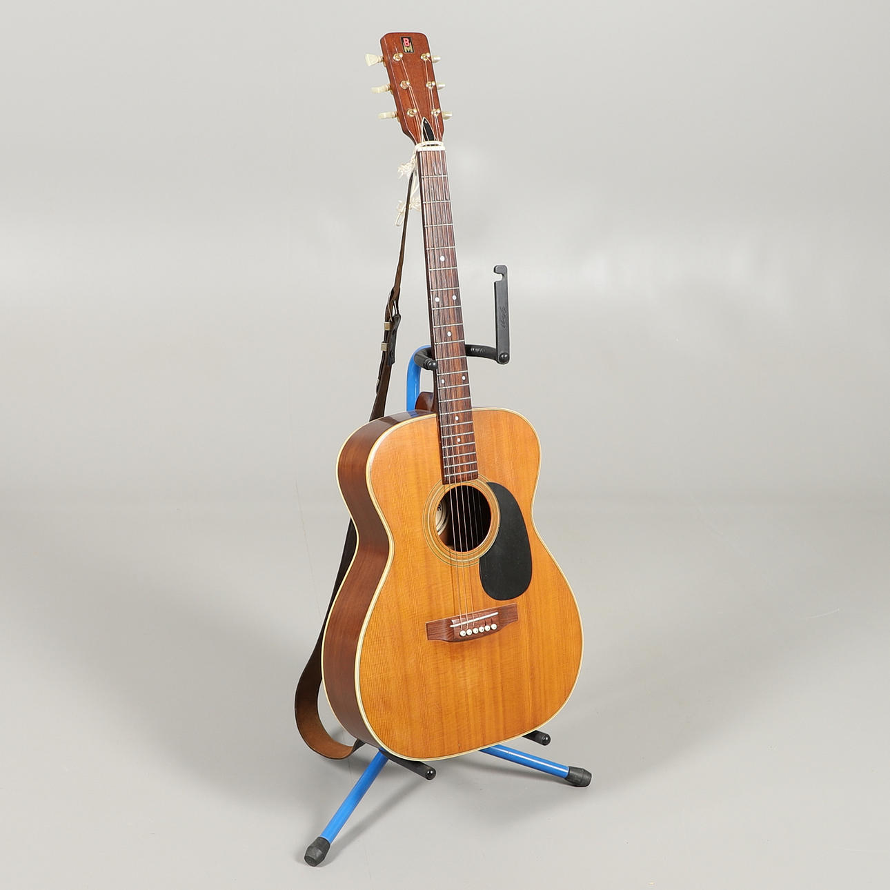 JAPANSK BM CAVALIER AKUSTISK GUITAR.