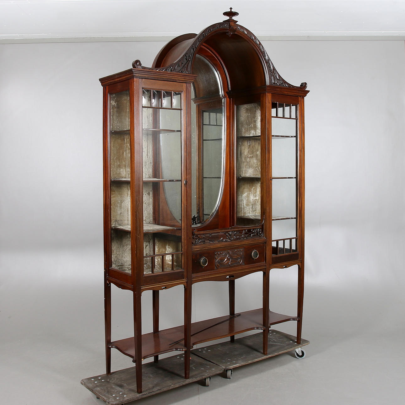 SPEGELSKÅP/VITRINSKÅP, jugend. 1900-talets början.