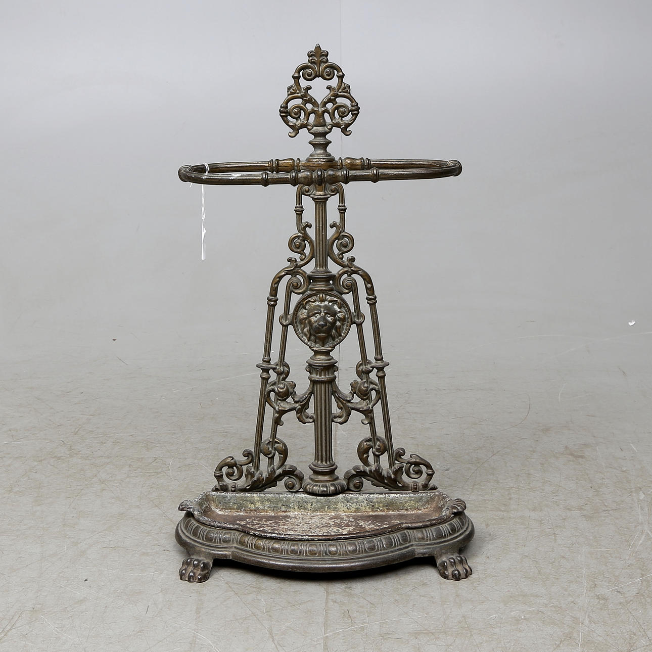 PARAPLYSTÄLL, metall, 1900-talets första hälft.