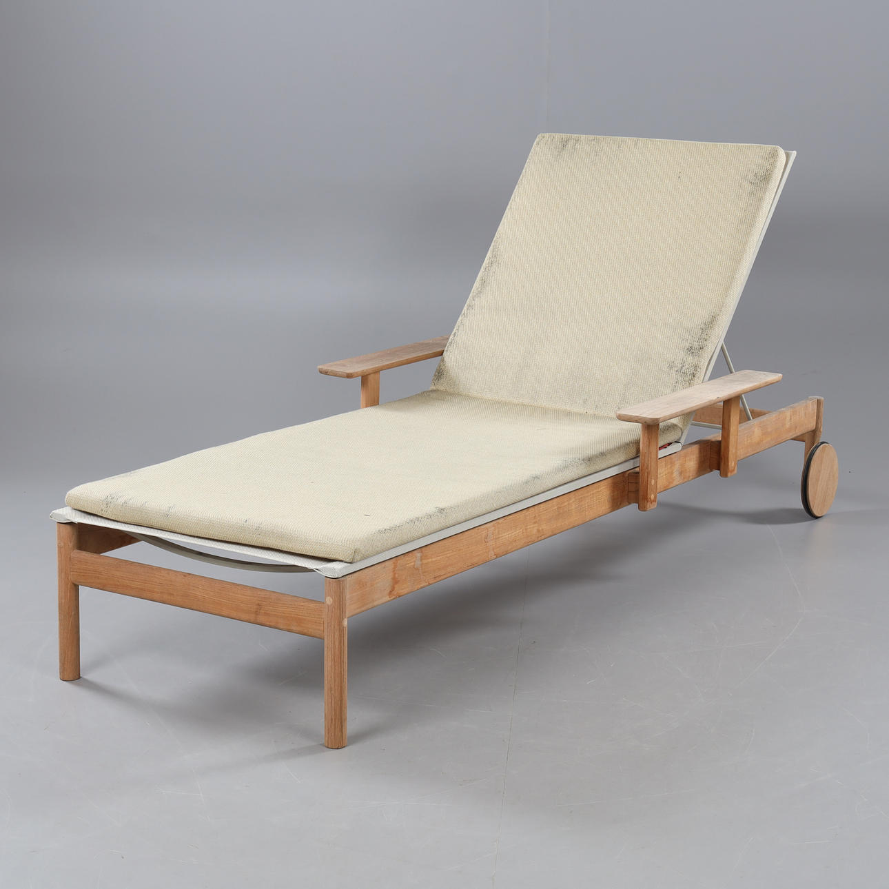 SKAGERAK, "Pelago Sunbed", Note design studio, contemporary.