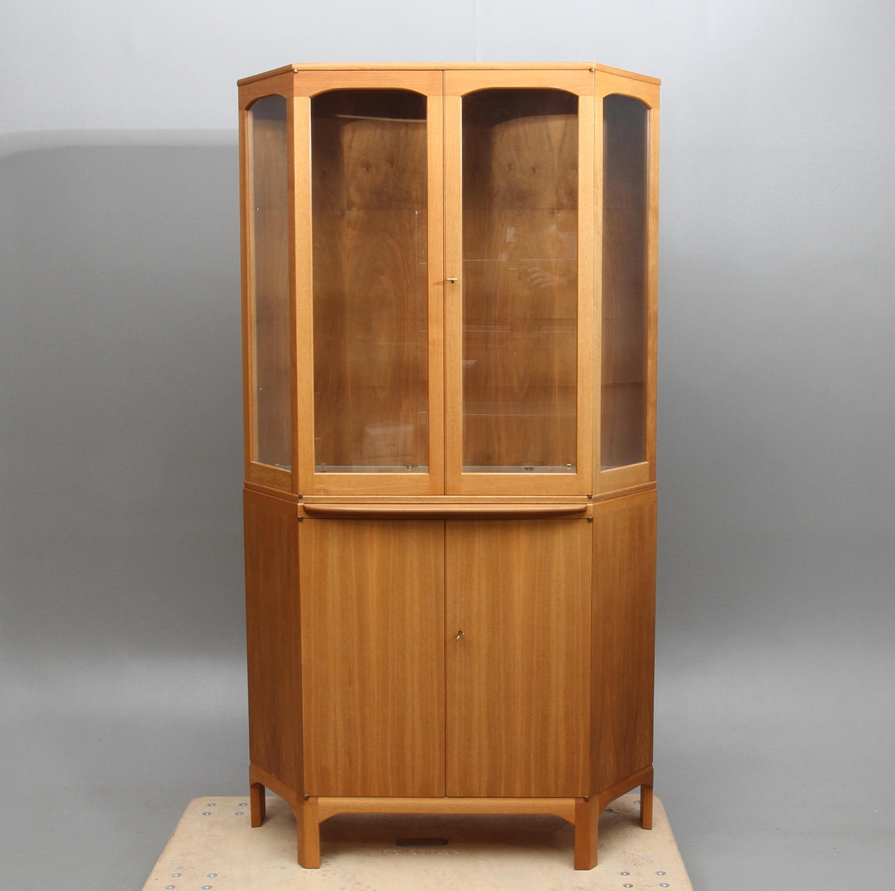 VITRINSKÅP, "Undantaget", Carl Malmsten.