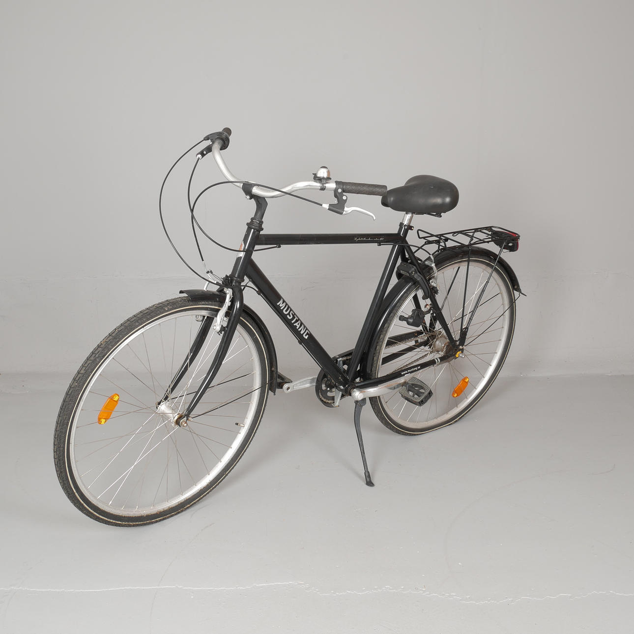 MEN'S BIKE, Mustang, 28", 3-speed.