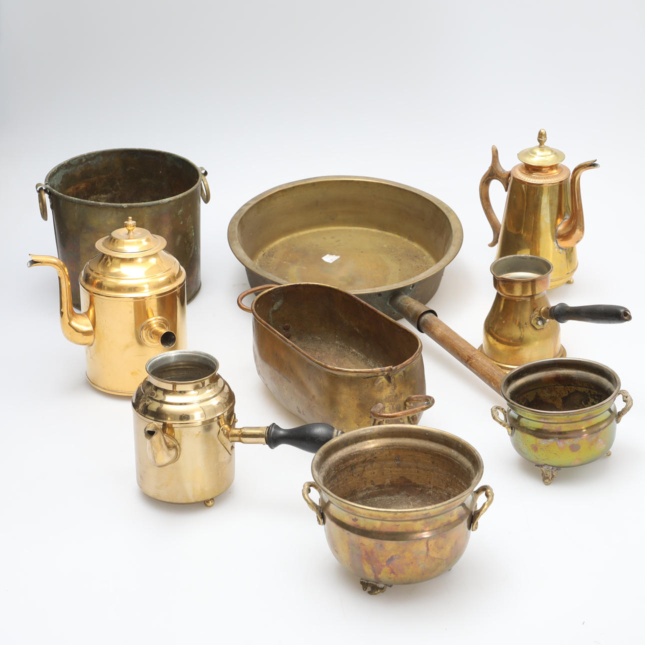 UTILIDADES, latón, metal, 9 partes.