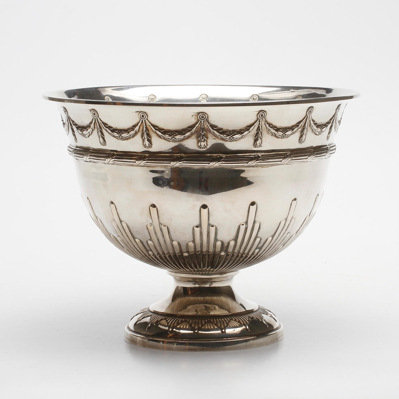 SKÅL, silver, GAB, Guldsmedsaktiebolaget, Stockholm, vikt ca. 908,9 gram.