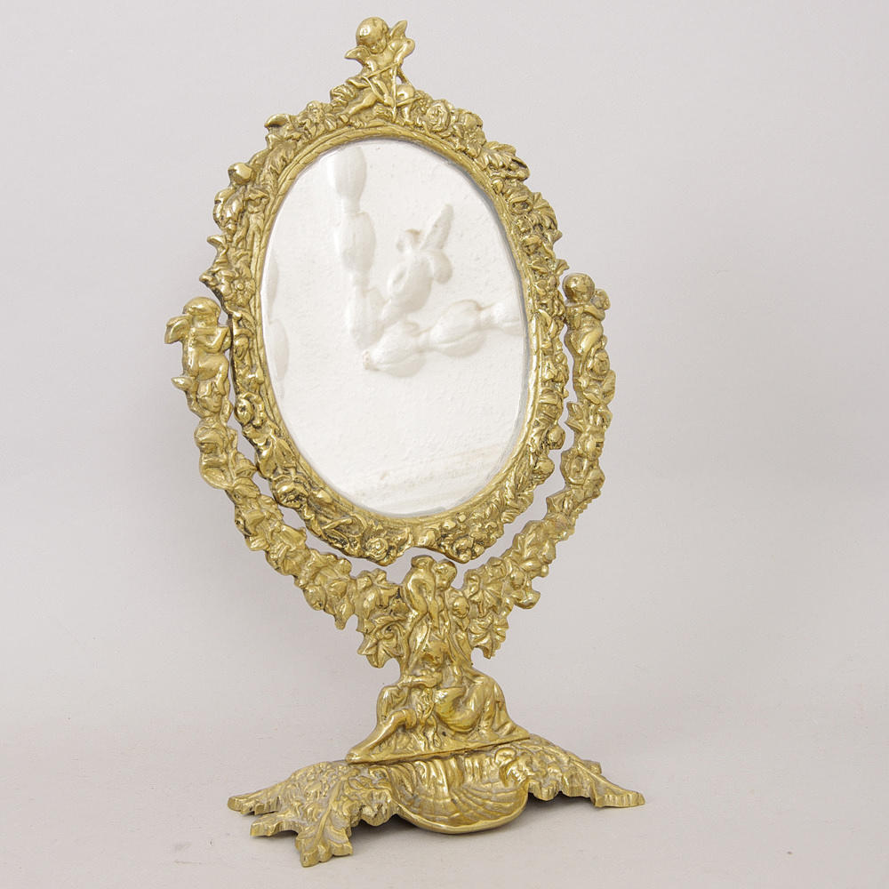 BORDSSPEGEL, mässing, rokokostil.