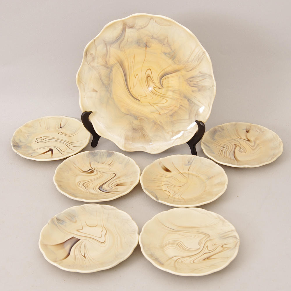 FRUKTSERVIS, porslin, fat samt 6 assietter.