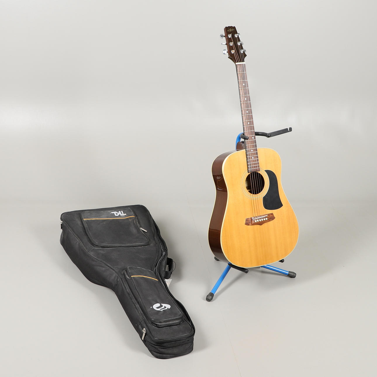 ARIA ACOUSTIC GUITAR.