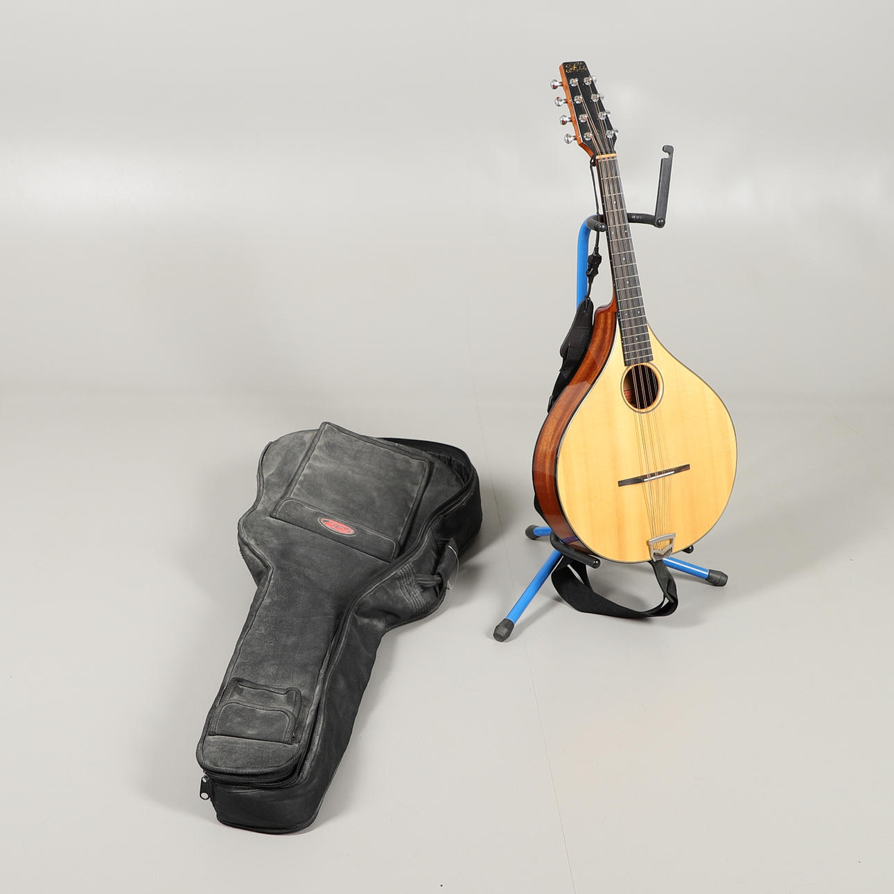 FYLDE TOUCHSTONE MANDOLA - MANDOLIN INTEREST.