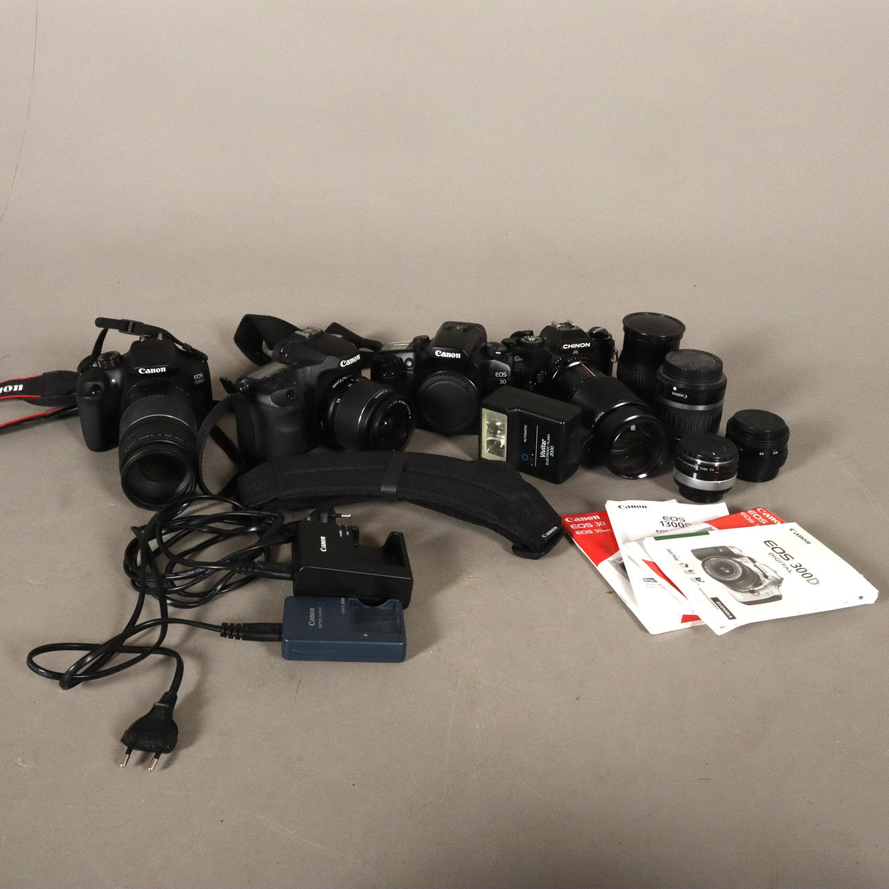 Ein Menge 4 Stück, hauptsächlich Canon.