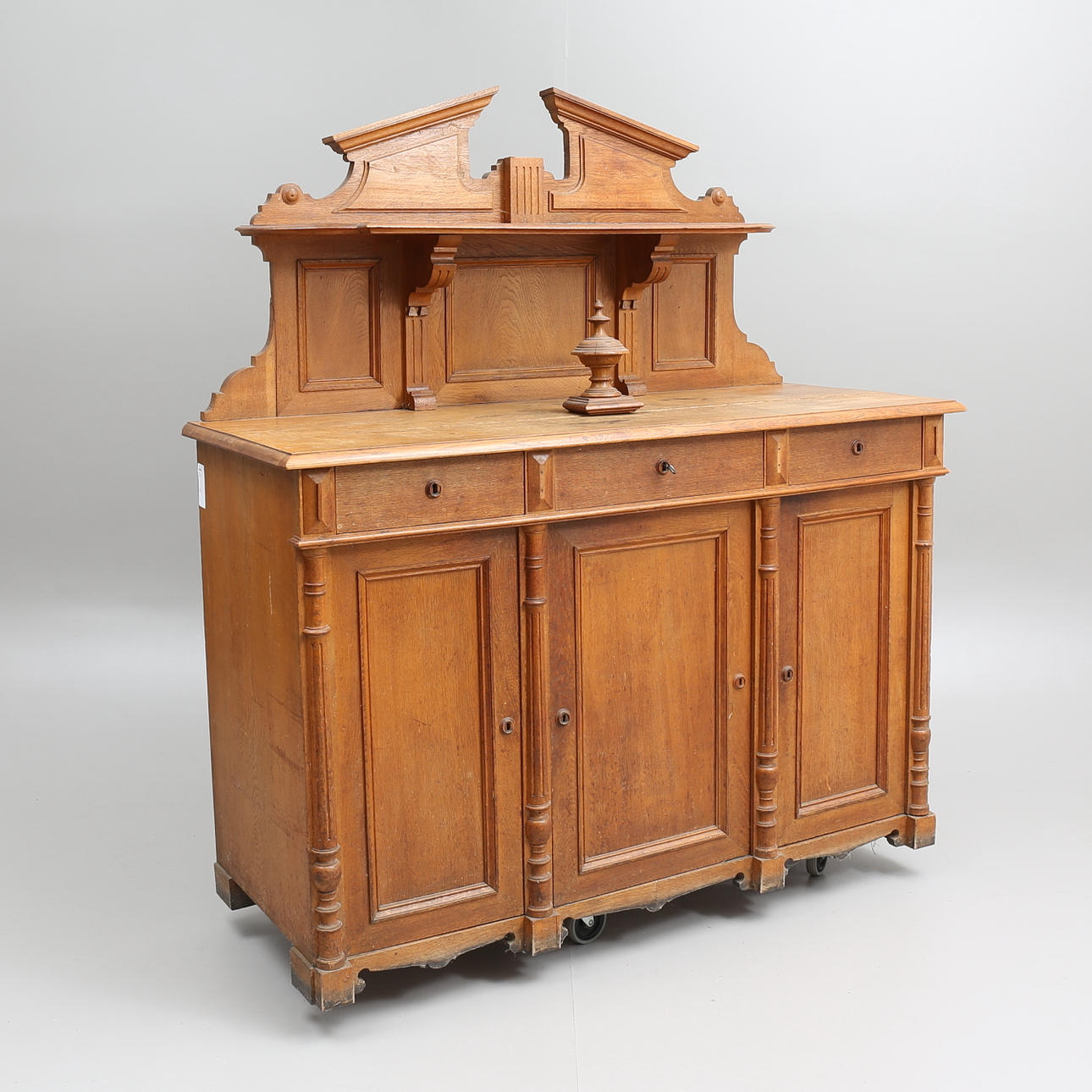 SKÄNK, nyrenässans, 1800-talets slut.