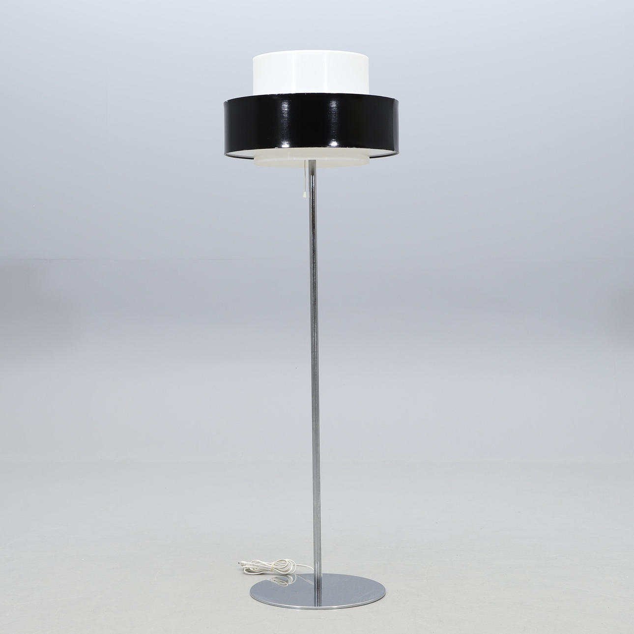 GOLVLAMPA, Modell 2030, Luxus.