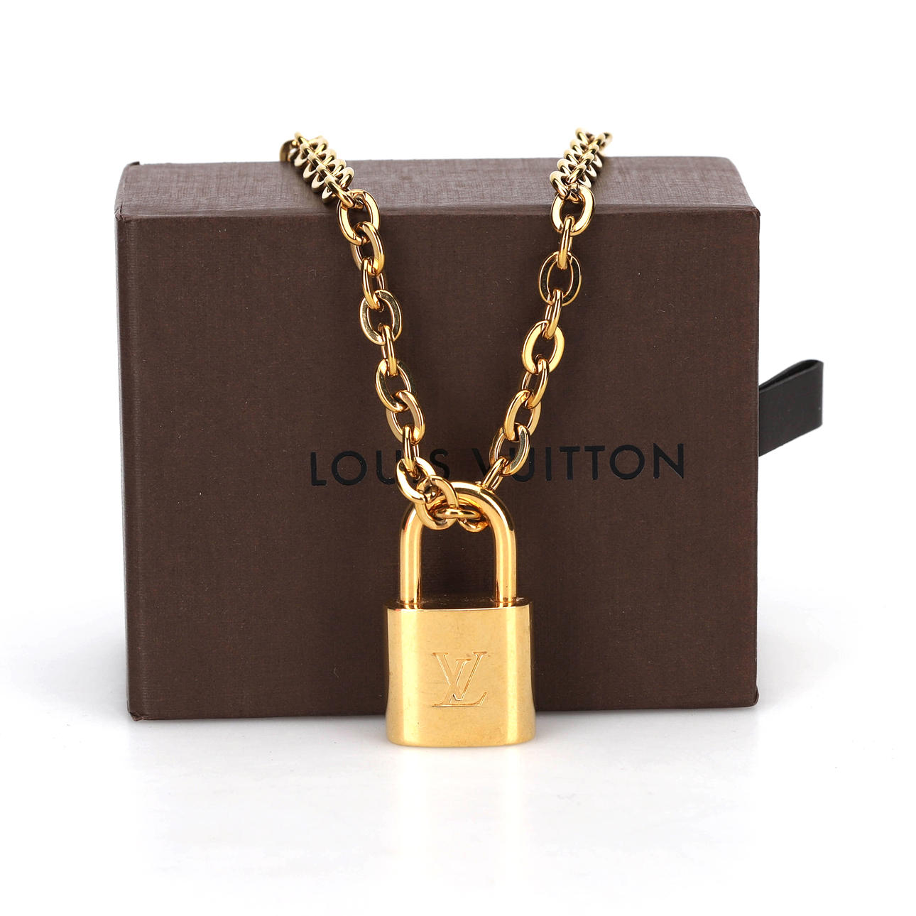 LOUIS VUITTON, collar con candado Louis Vuitton.