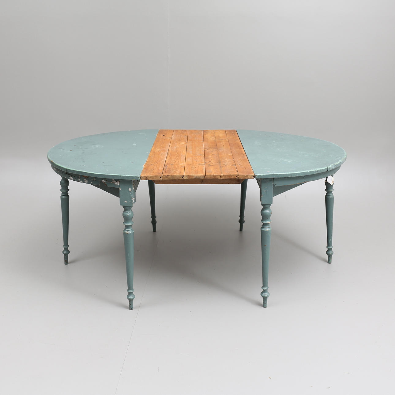 HALVMÅNEBORD 1800-tal.