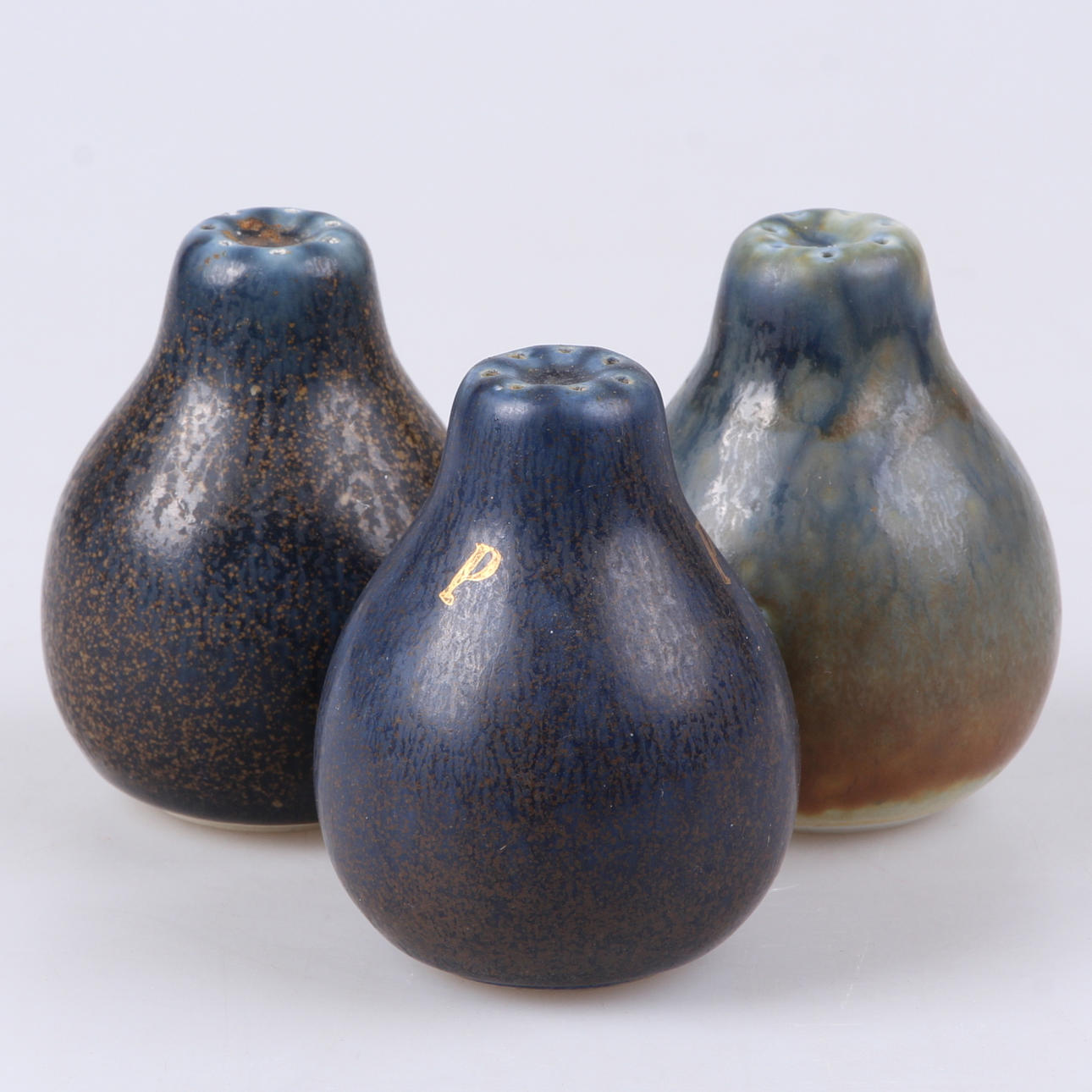 SALT OCH PEPPARKAR, 3 delar, stengods, Kåge Verkstad, Gustavsberg.