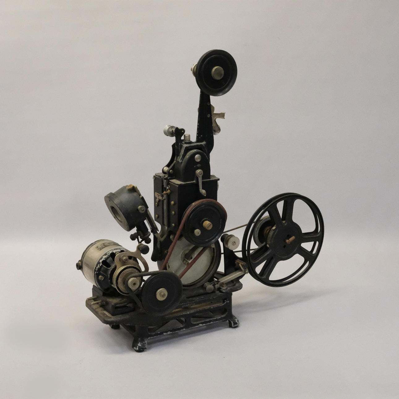 PATHE BABY PROJECTOR EARLY 20TH CENTURY.