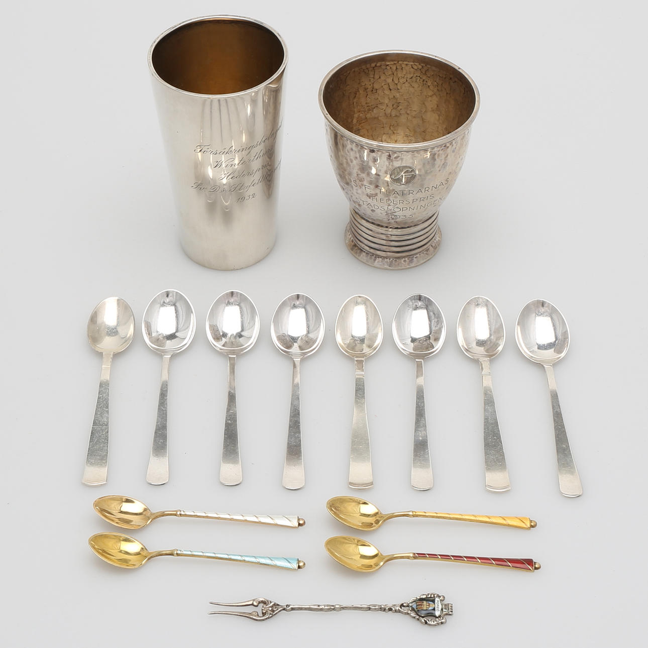 PARTI SILVER (15), 2 graverade pokaler, 1 gaffel, 12 skedar, 336 g.