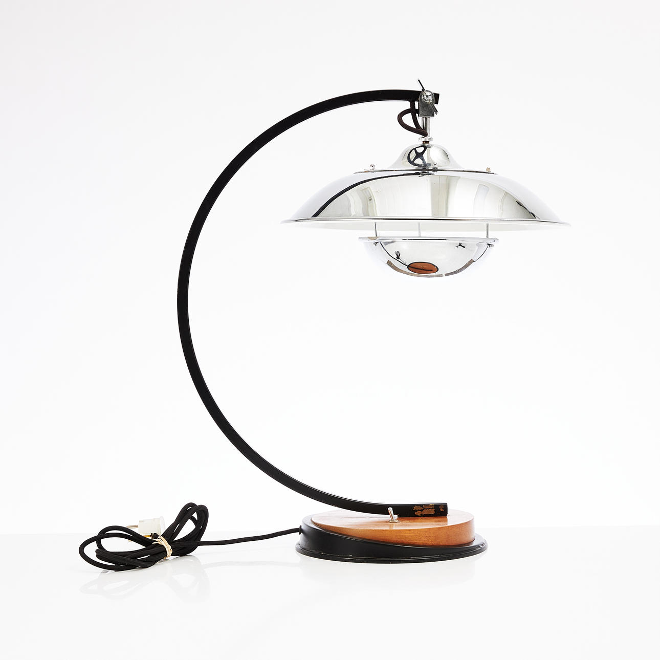MARIANO FORTUNY Y MADRAZO. After. table lamp, second half of the 20th century, year of design 1907, frame in black lacquered metal, chrome shade.