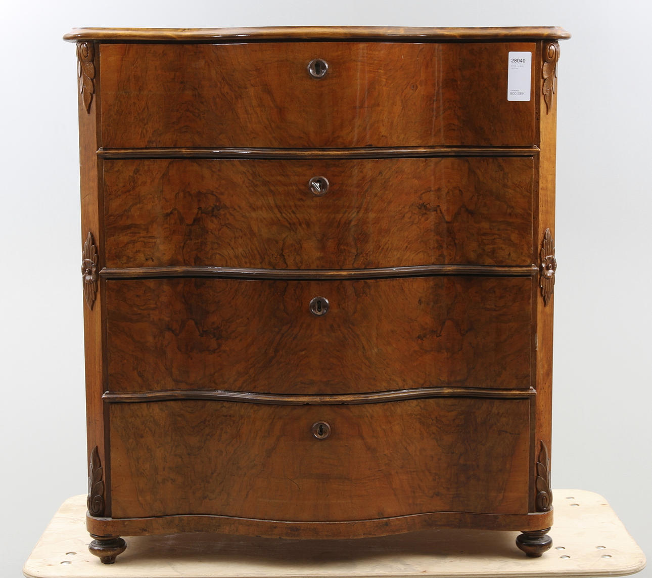 BYRÅ , 4-lådig 1800-tal.