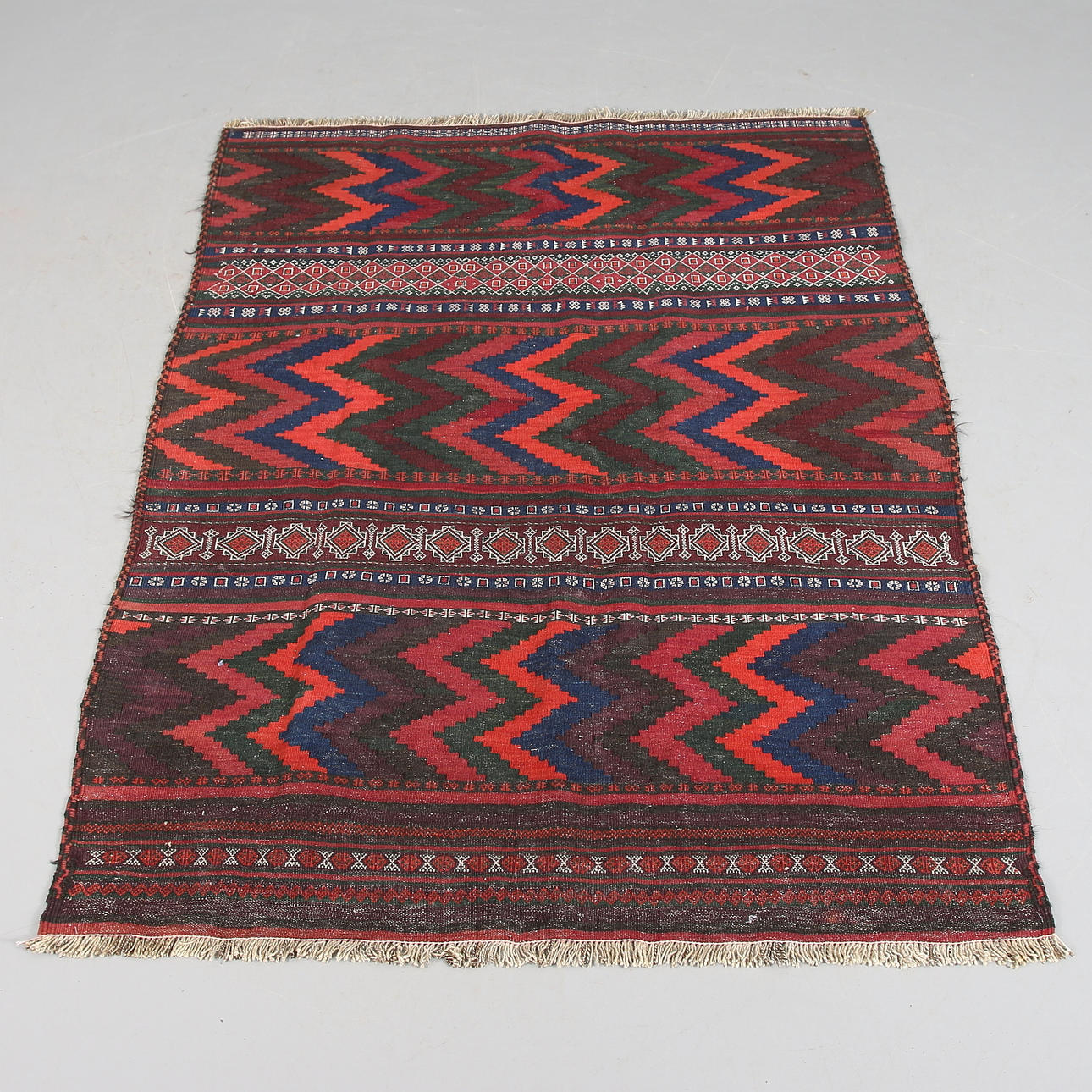 MATTA, persisk Kelim. Semiantik. 165 x 125 cm.