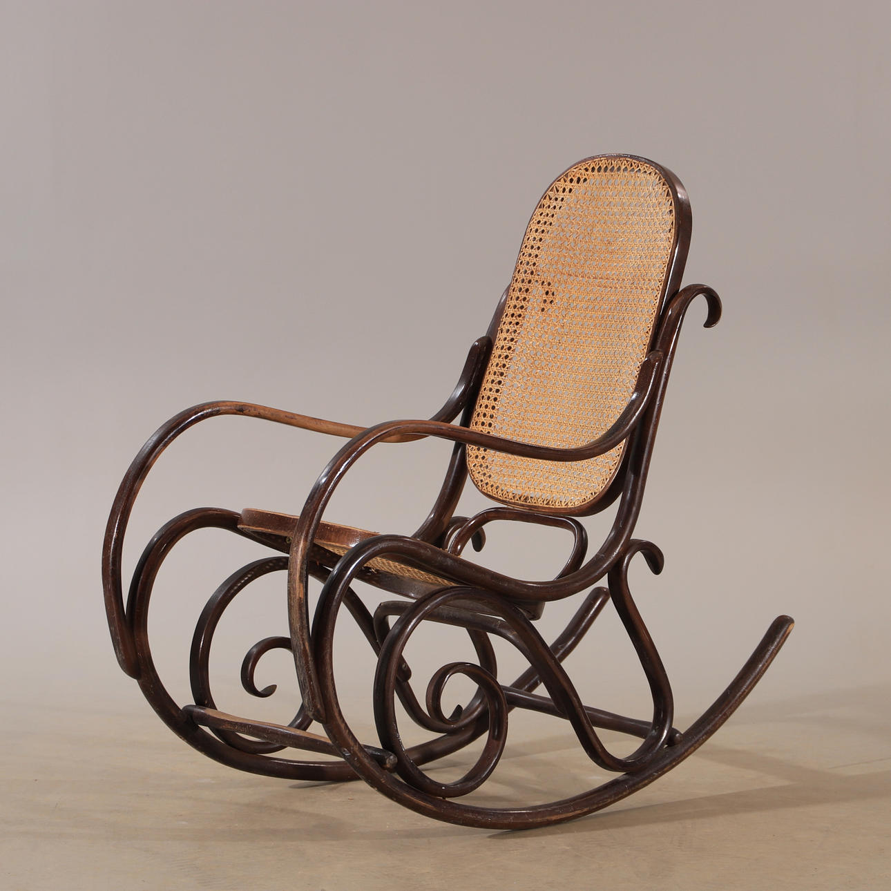 GUNGSTOL, rotting/böjträ, Thonet.