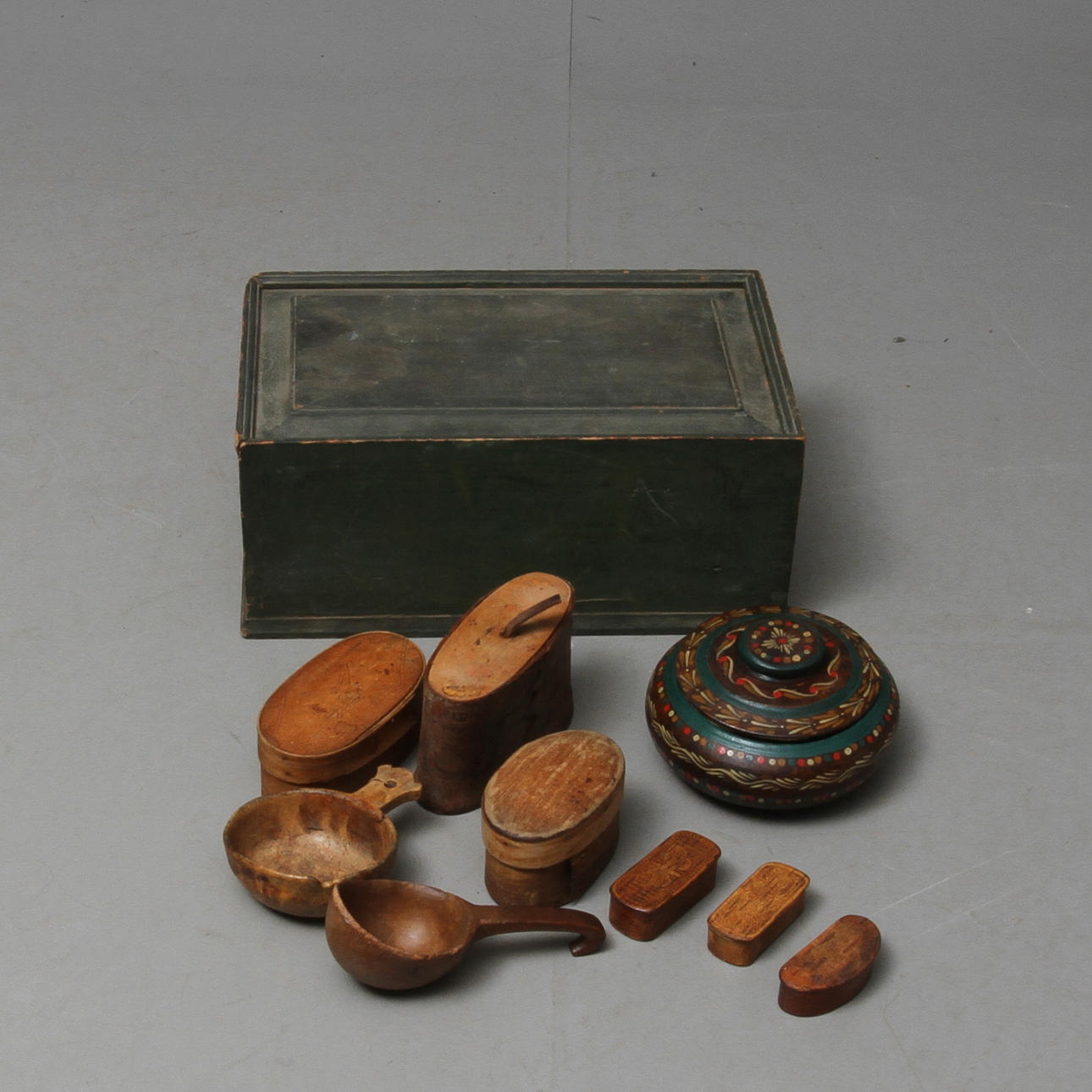 PARTI ALLMOGE, 10 delar, 18/1900-tal.