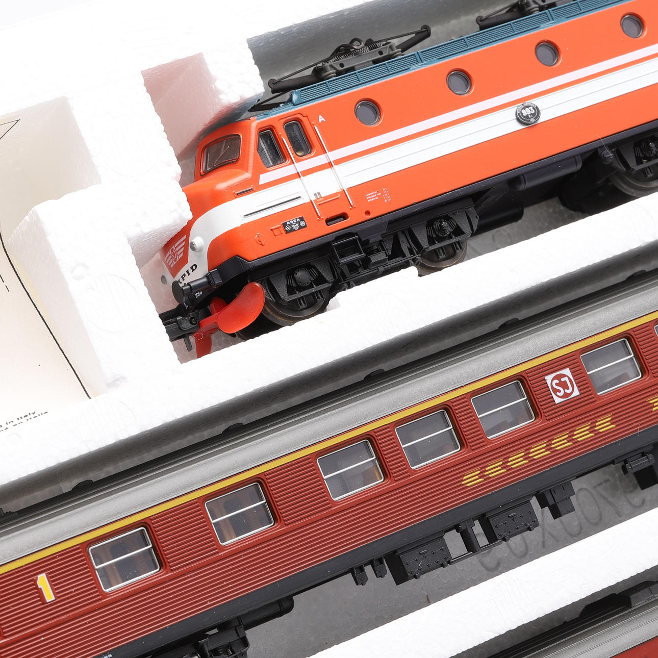 LIMA models, starter set SJ RA locomotive 993 and wagons. Toys - Toys ...