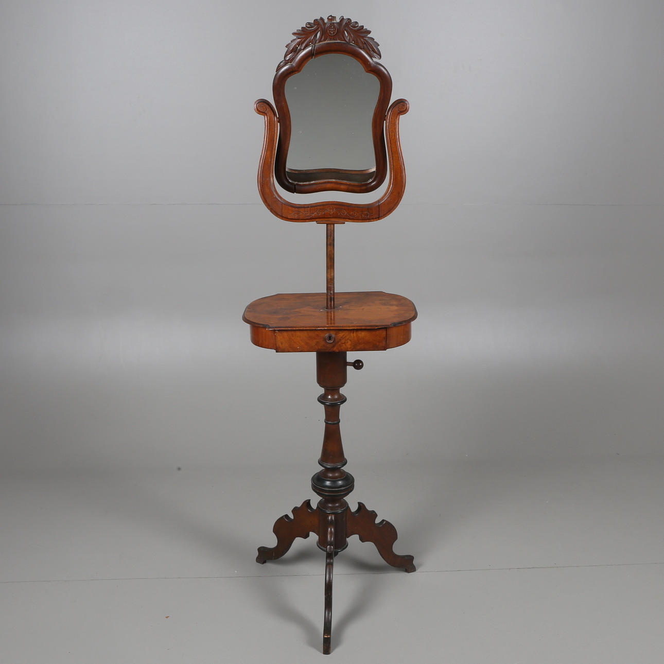 HALLMÖBEL, 1900-tal.