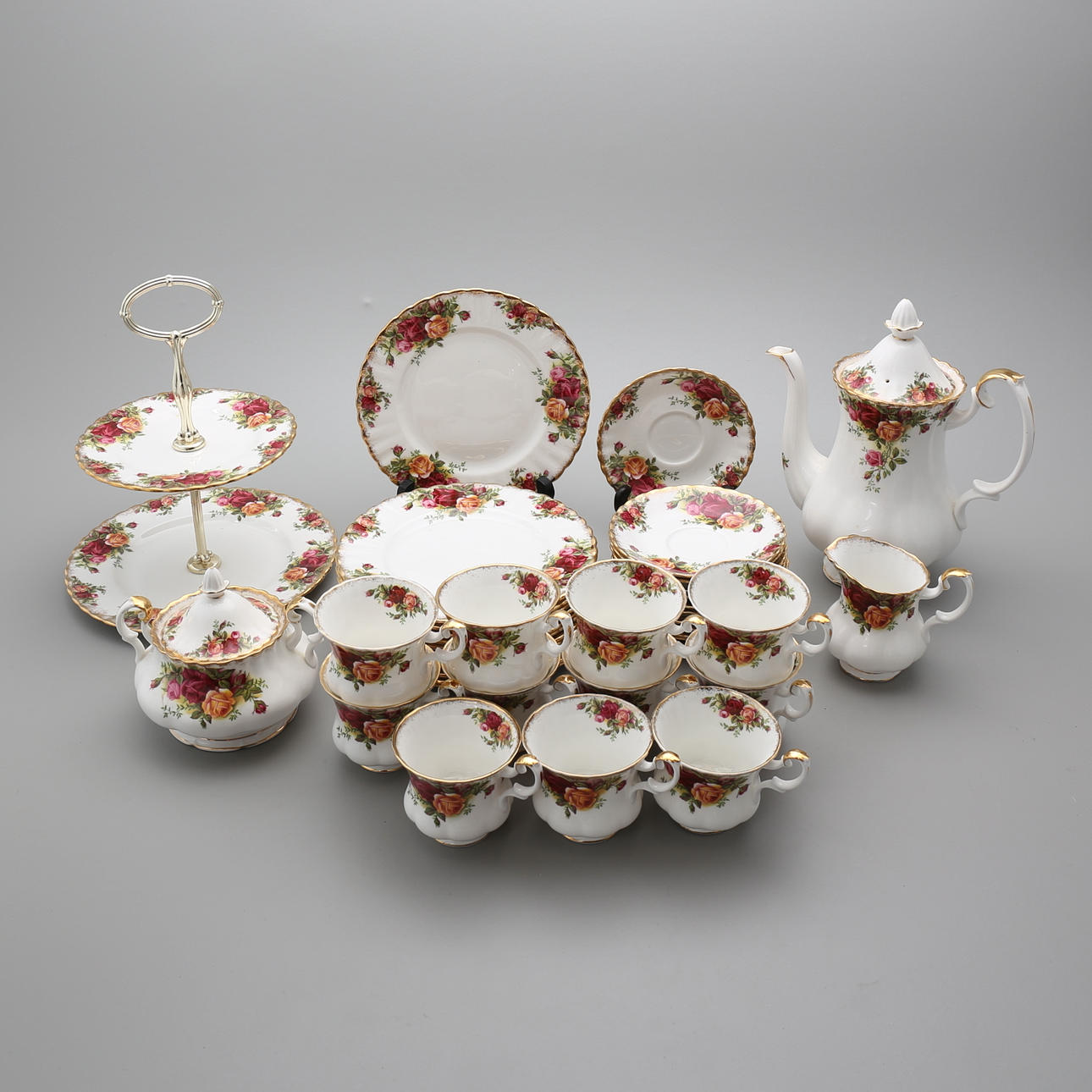 KAFFESERVIS, Royal Albert, "Old country roses" 39 delar.