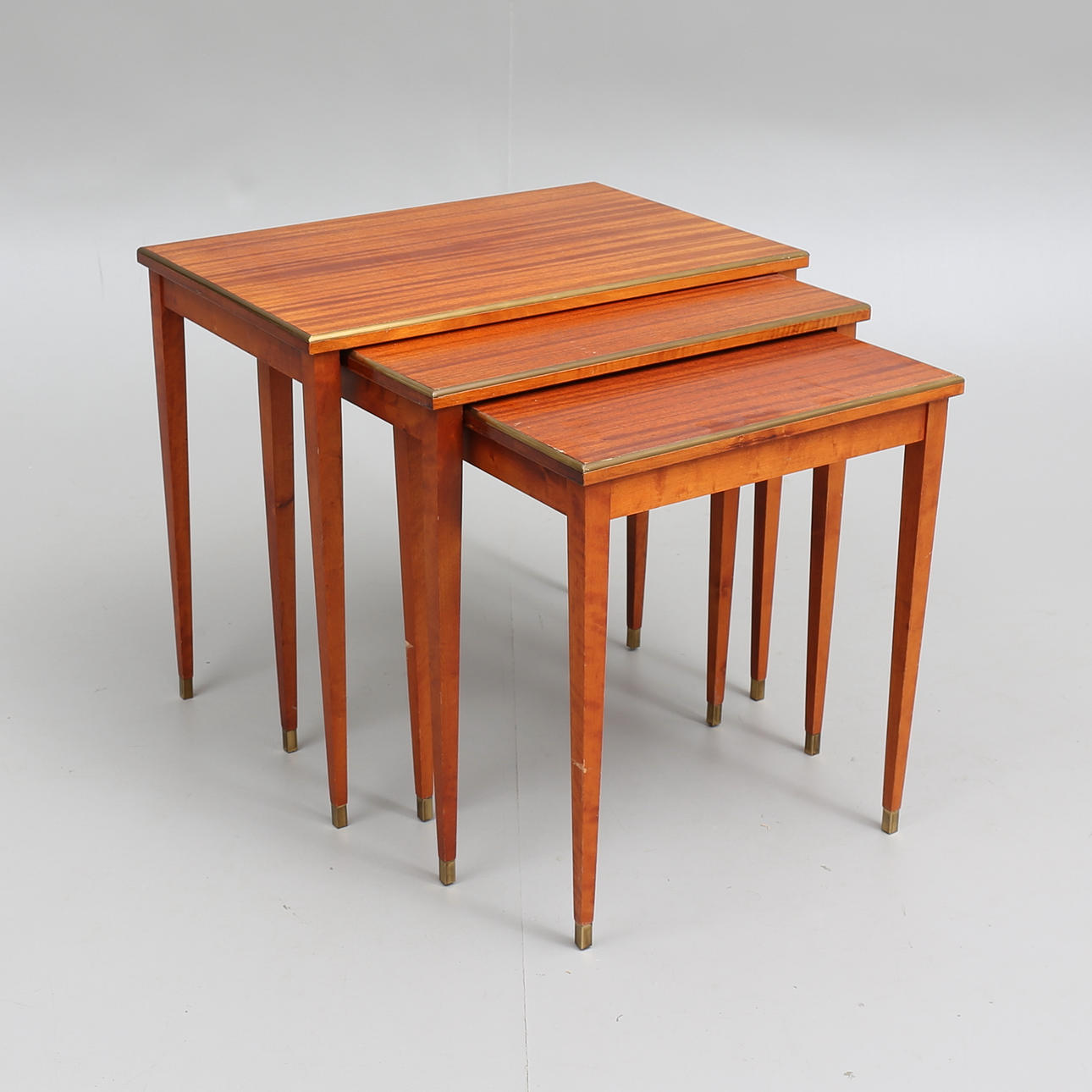 SATSBORD, 3 delar, sengustaviansk stil, 1900-tal.