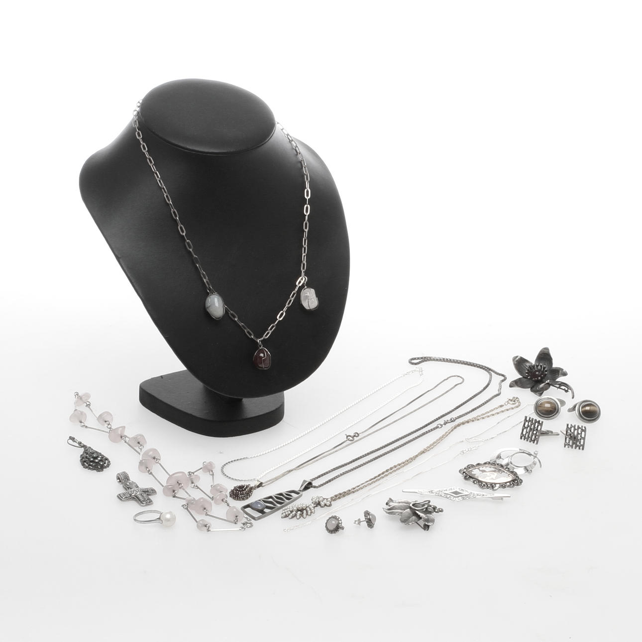 SMYCKEN, mestadels silver, 1900/2000-tal.