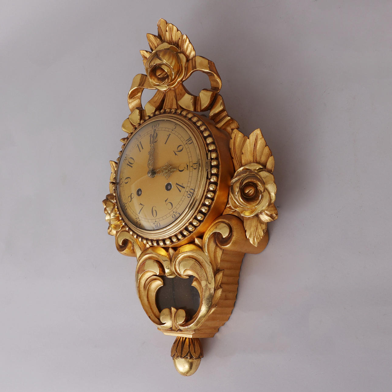 PENDULO, bronceado, estilo rococó, siglo XX.