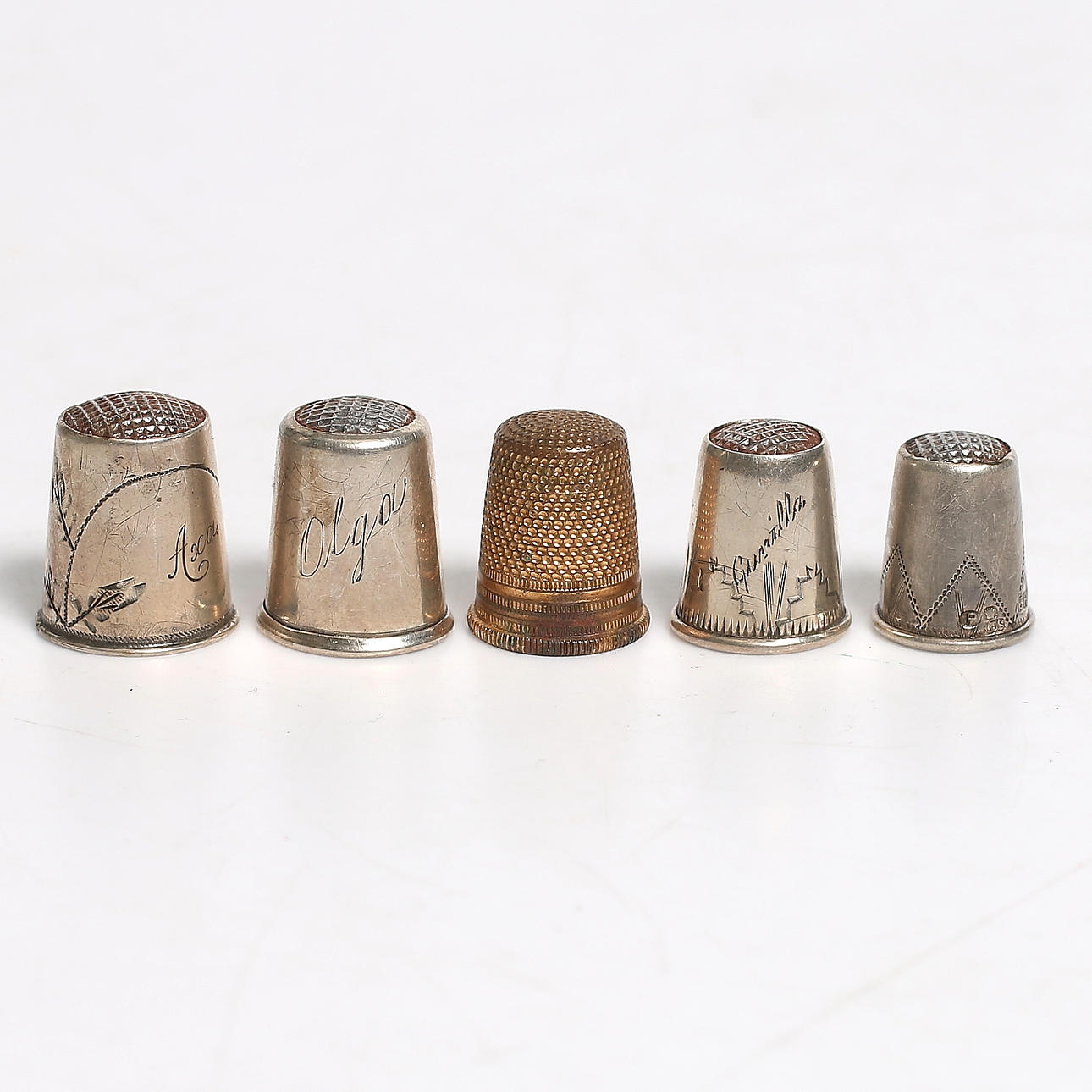 FINGERBORGAR, 5 st, varav 4 st silver. 18/1900-tal.