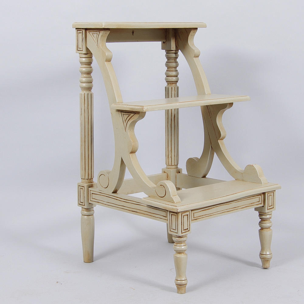 BIBLIOTEKSSTEGE, gråmålad, samtida.