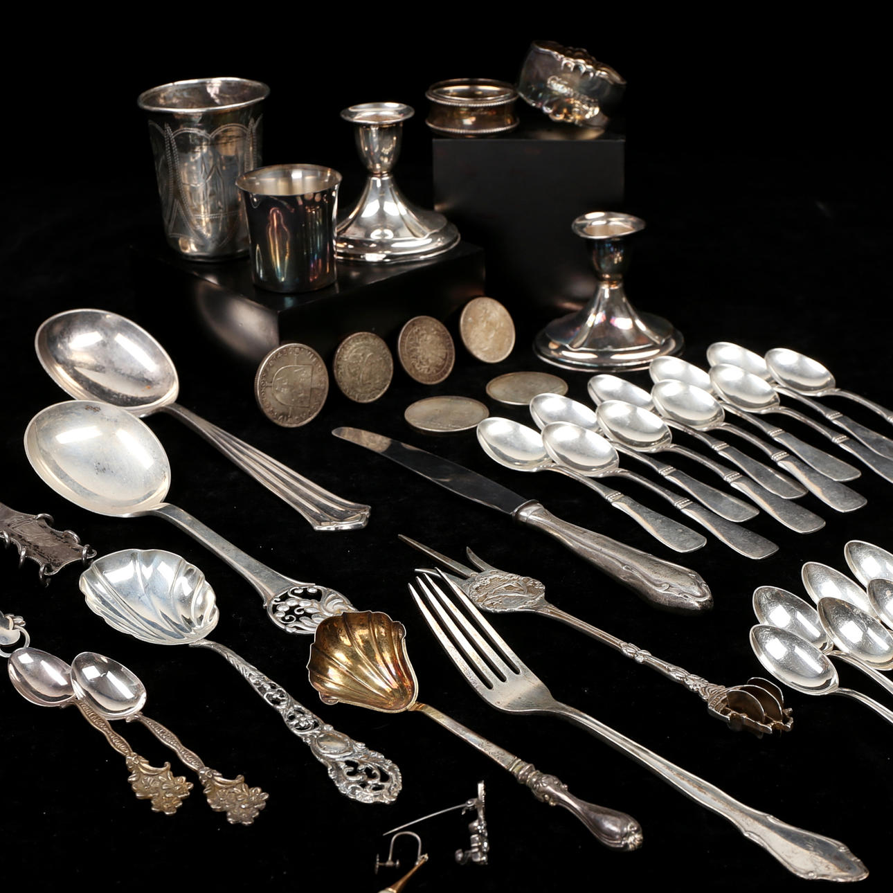 SILVER OBJECTS, Erä, kokonaispaino 972 grammaa.