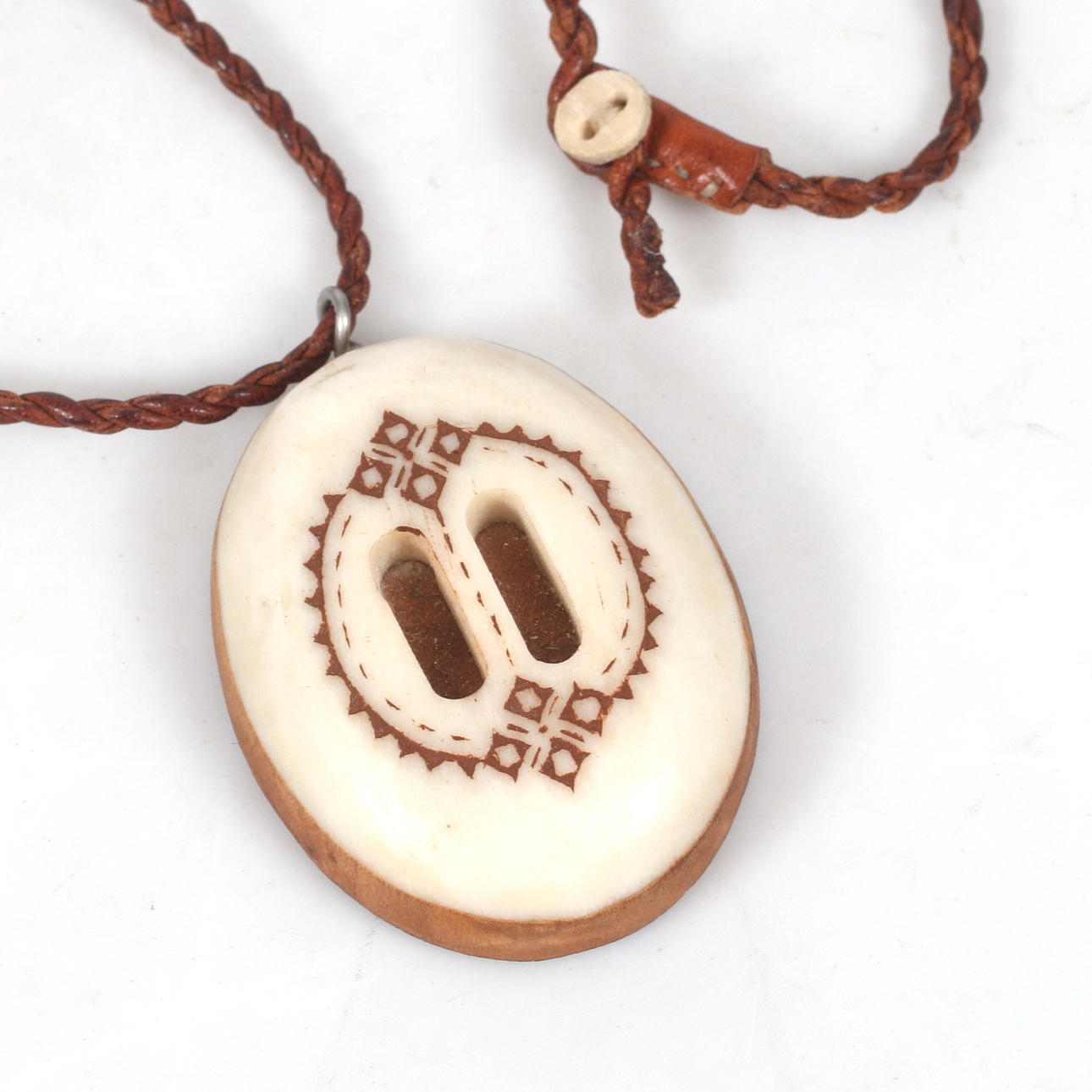 PER HENRIK SIMMA, Sámi work, pendant with collier, monogram signed.