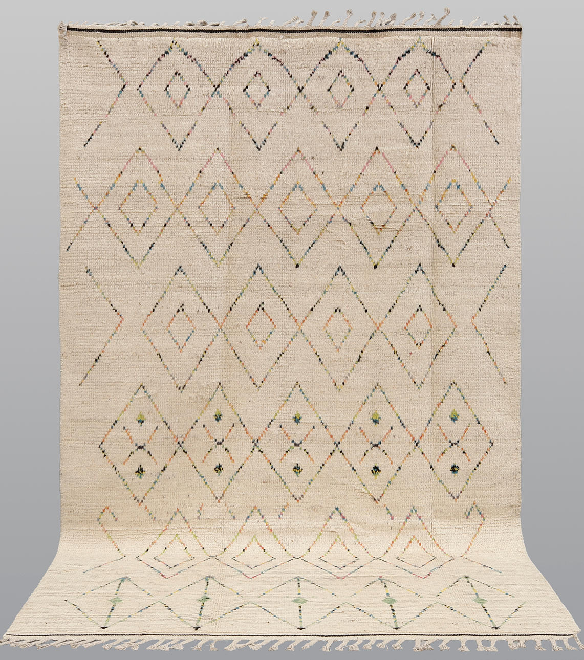 ORIENTAL CARPET. Morocco, 299 x 184 cm.