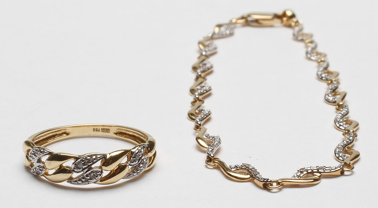 ARMBAND SAMT RING MED SMÅ DIAMANTER, 18k guld, vikt ca 5,9 gr.