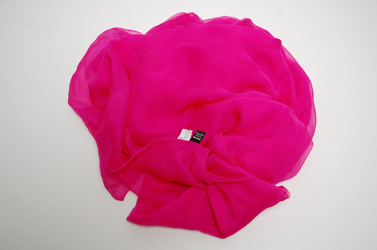 SJAL, siden, dubbel, " Zuccoli " Frankrike, längd 235 x 110 cm.