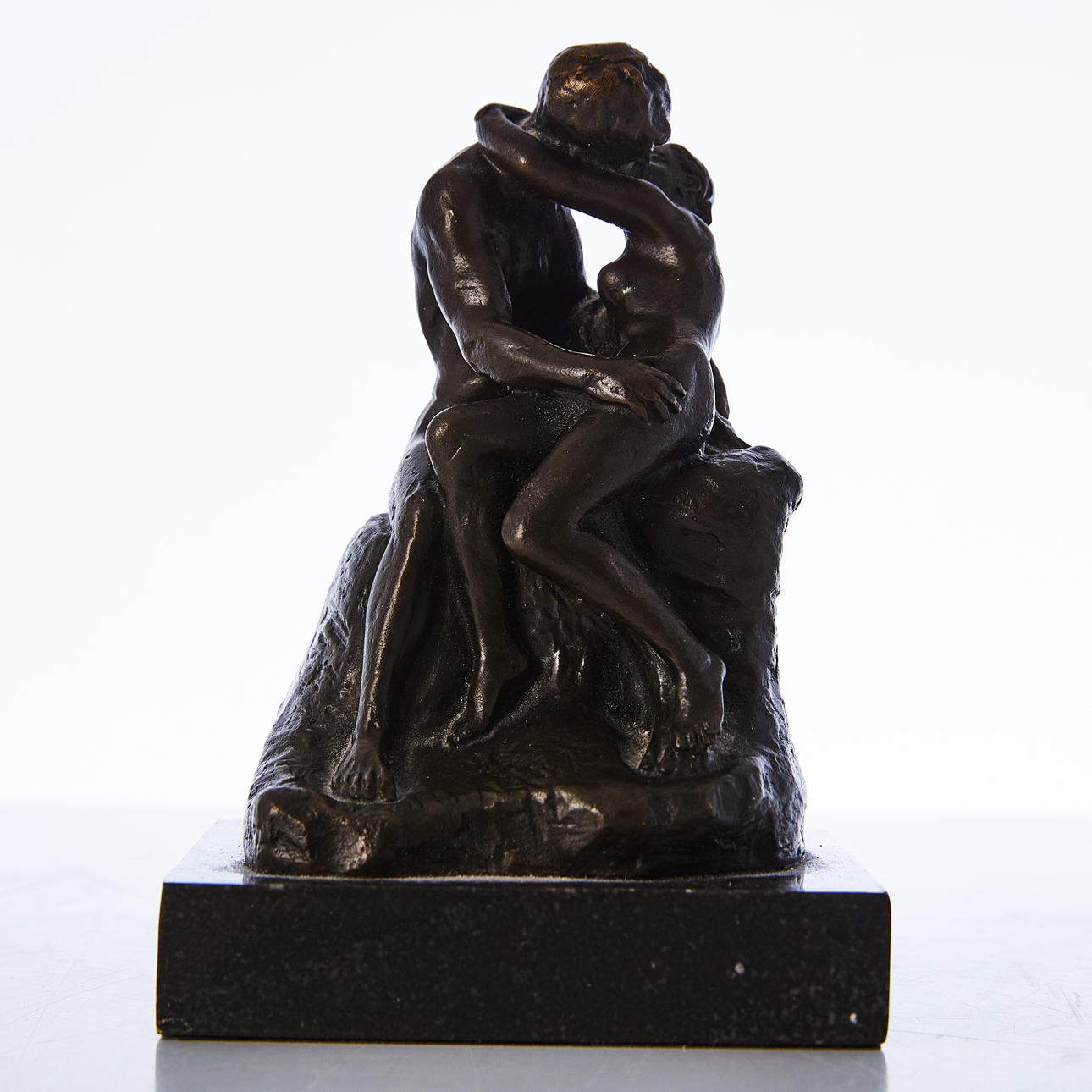 AUGUSTE RODIN. SEGÚN. "El beso".