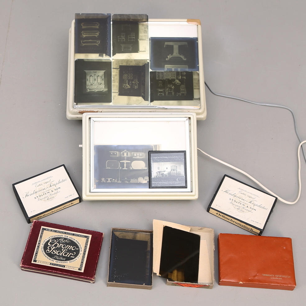 GLASPLÅTAR, ca 40 st, tidigt 1900-tal + LJUSBOXAR, 2 st.