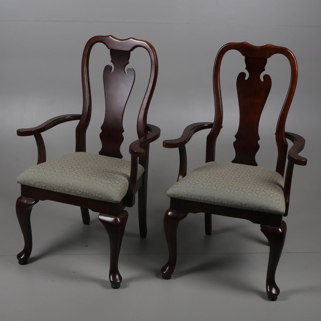 KARMSTOLAR, 2 st, rokokostil, 1900-talet senare hälft.