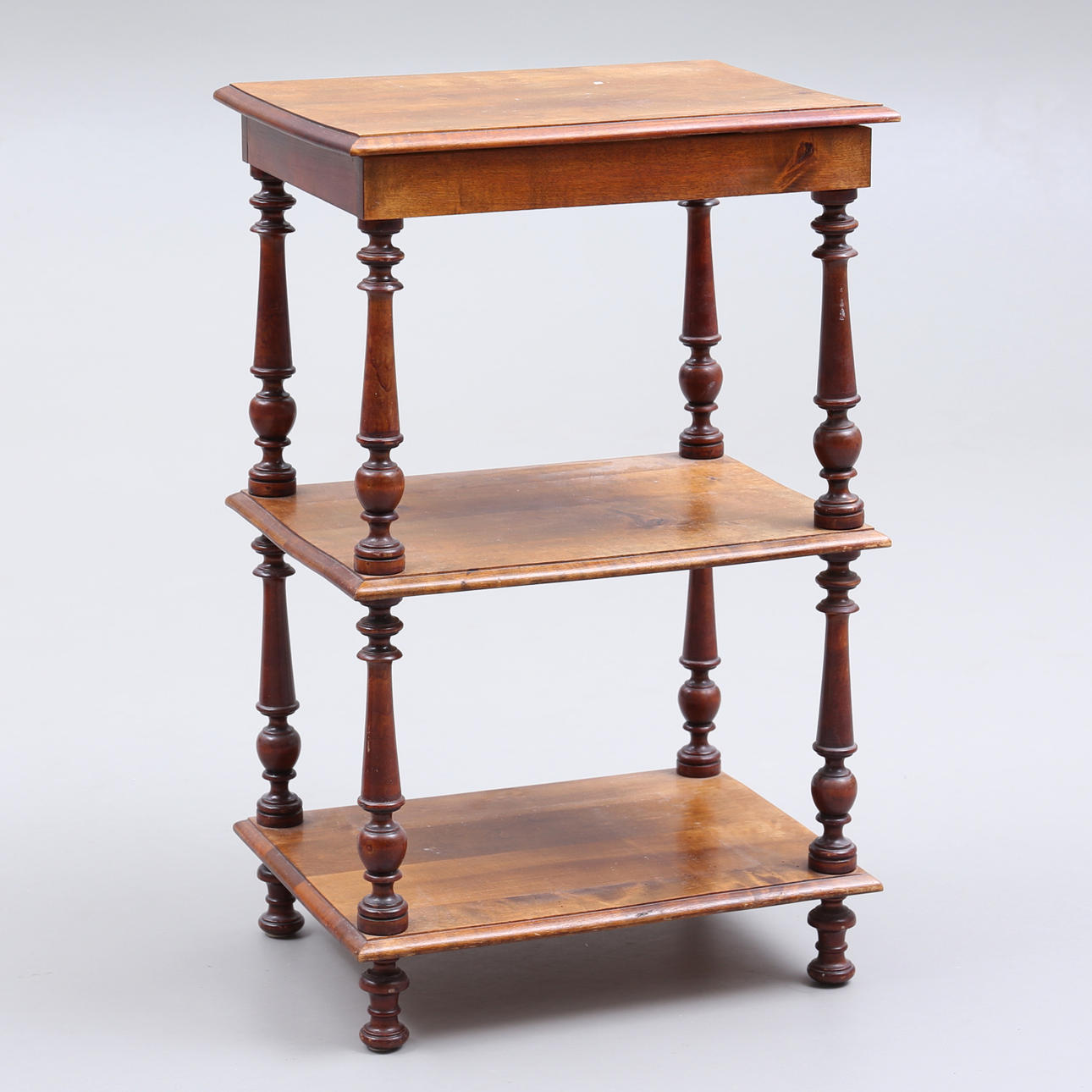 HYLLA, tre plan, tidigt 1900-tal.