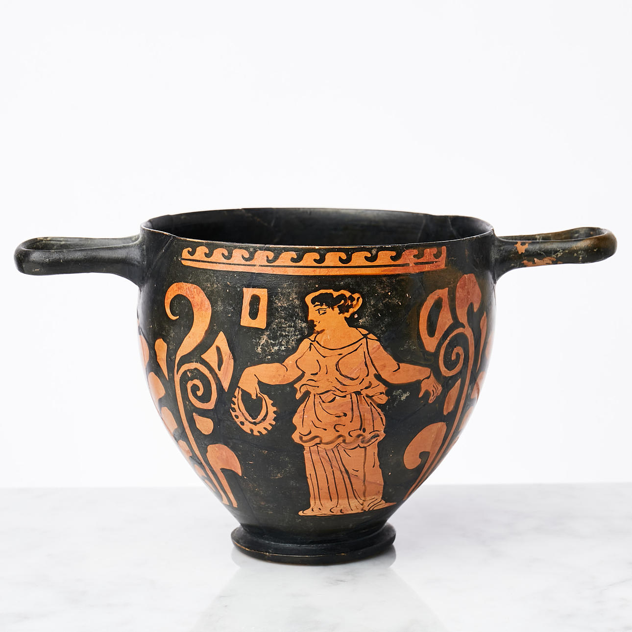 SKYFOS, Magna Graecia, approx. 400-100 BC, red-figured, Provenance: Jan Eric Sjöberg (1937-2008) and thereafter by inheritance to the current owner. The items were collected and imported to Sweden between 1960-1980.