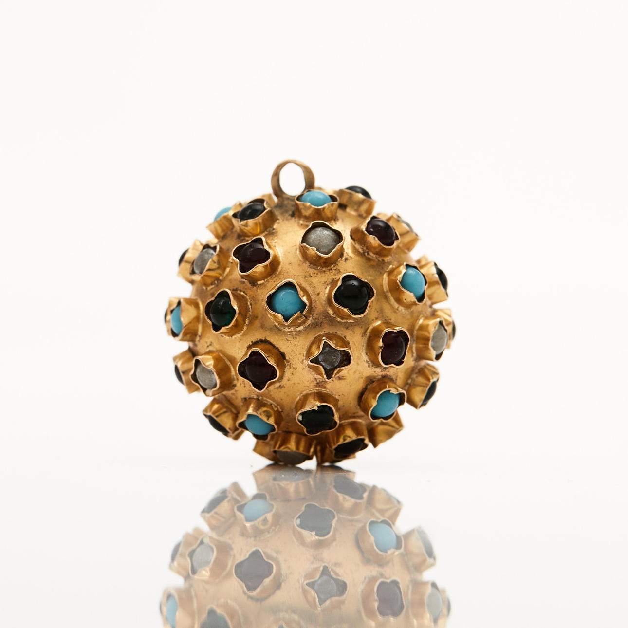 BERLOCK, "Sputnik", 18k gold, set with stones of different colors.