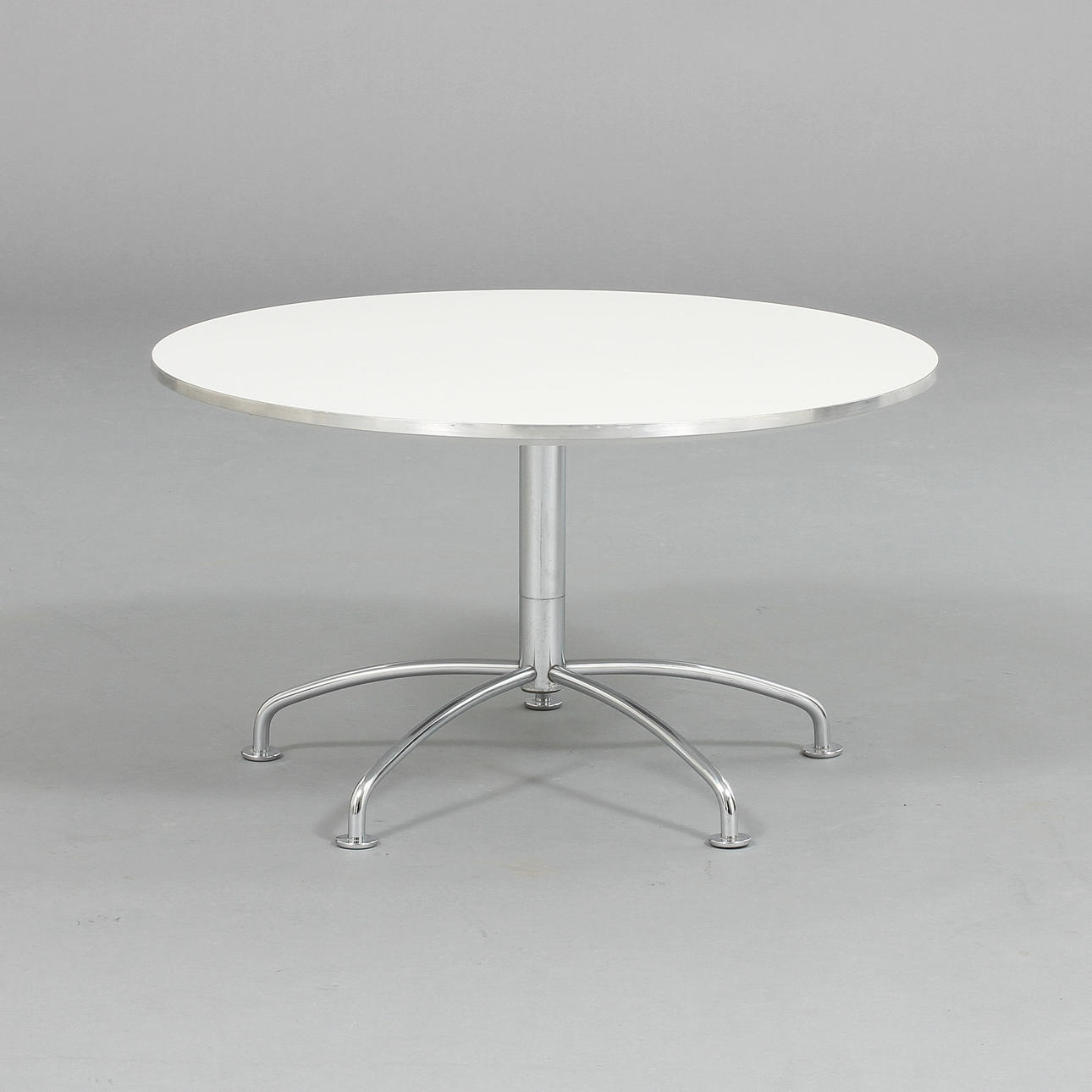 BORD, Fritz Hansen, Danmark.