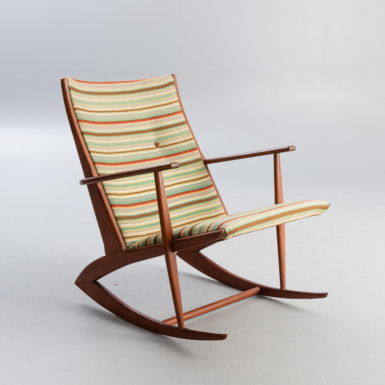 SØREN GEORG JENSEN. Mecedora de teca. Dinamarca. 1950.