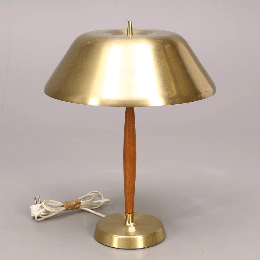 BORDSARMATUR, gulmetall/teak, 1900-talets andra hälft.