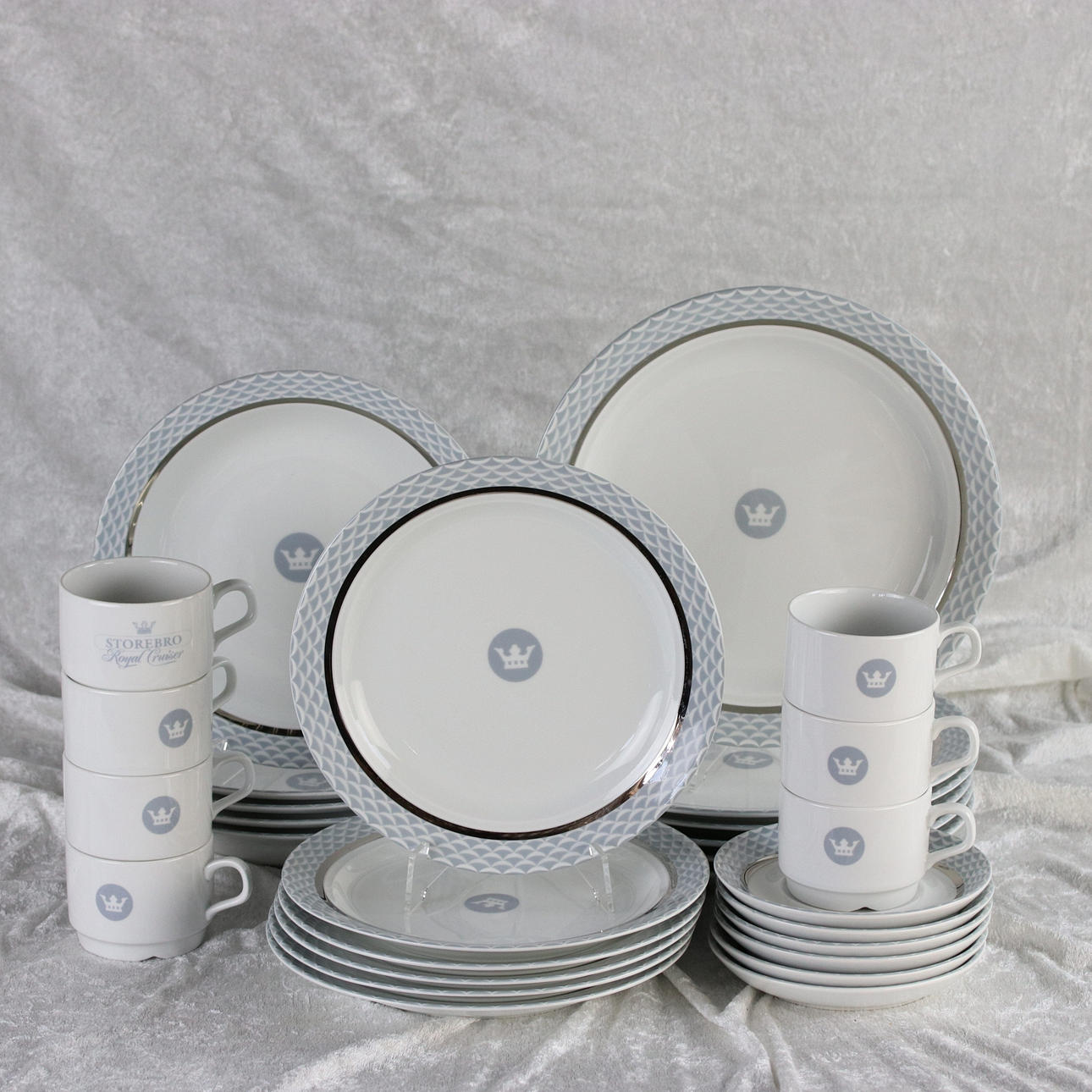 SERVISDELAR, "Hållfast", 30 delar, porslin, Rörstrand.