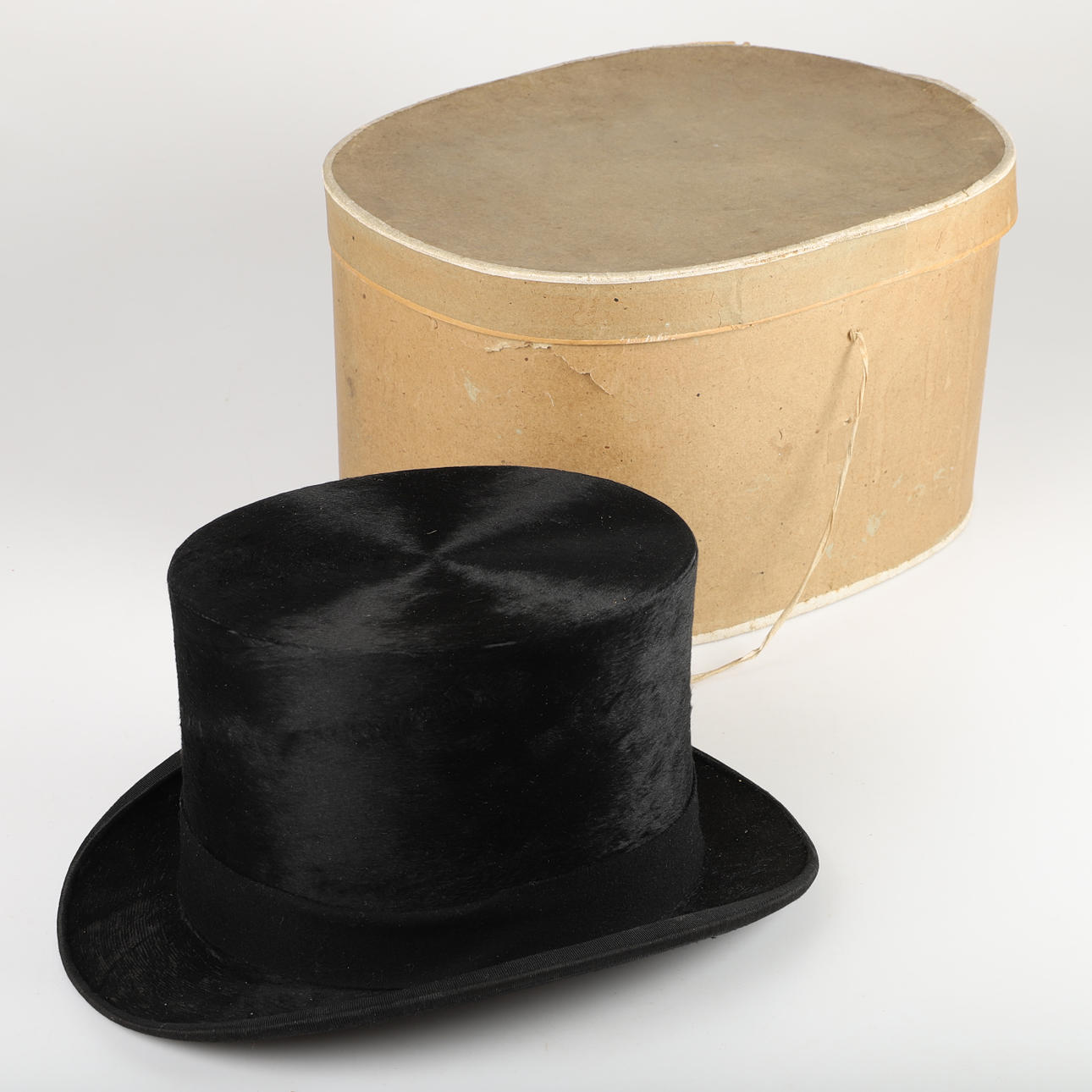 TOP HAT, Mode de Paris, 1900s.