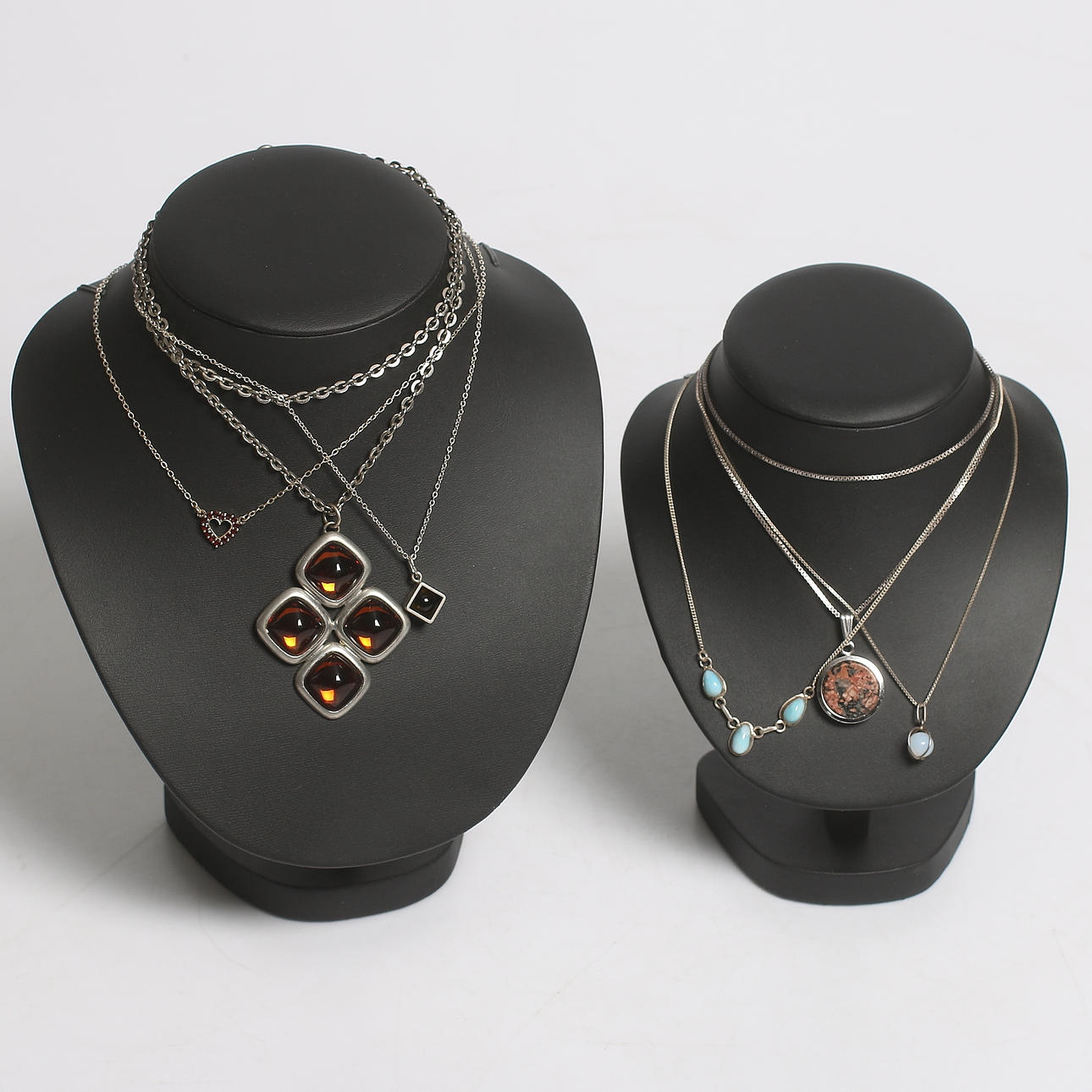 HALSBAND, 6 st, silver, månadsstenar, Alnöit samt tenn, bl.a. Jörgen Jensen, Danmark. 1900-talets mitt.